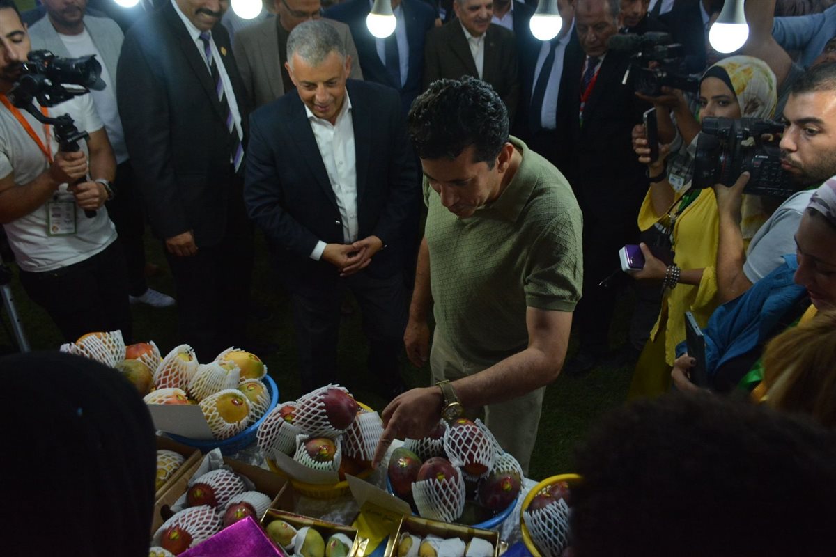 وزير الشباب والرياضة خلال حضوره للملتقى، فيتو