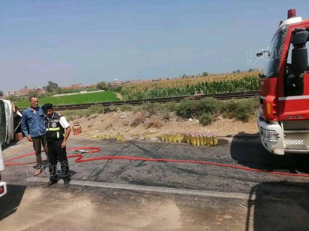 زيت الطعام يوقف الحركة بطريق الزنكلون بالشرقية.. وفرق الإنقاذ تسيطر على الموقف،فيتو