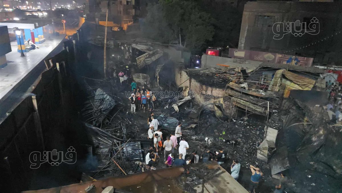  حريق محلات وباكيات شبرا الخيمة (3)