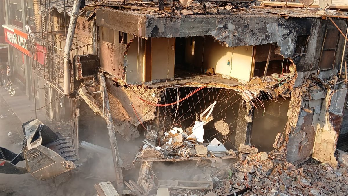 إزالة منشأين آيلين للسقوط بشبرا الخيمة،فيتو