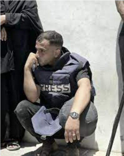 أنس الشريف في أحد التغطيات، فيتو