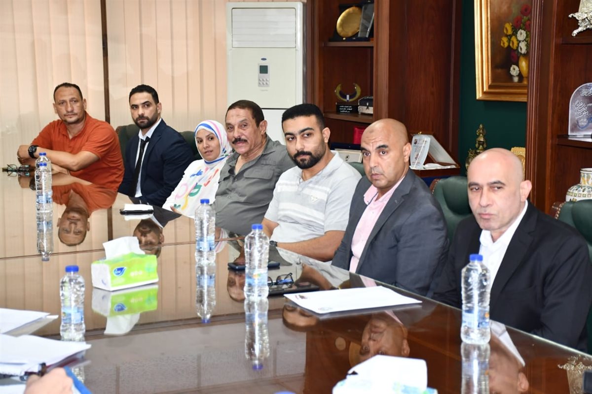 استعدادات أولمبياد لوس أنجلوس، وزير الرياضة ورئيس الأولمبية يجتمعان باتحادات رفع الأثقال والمصارعة