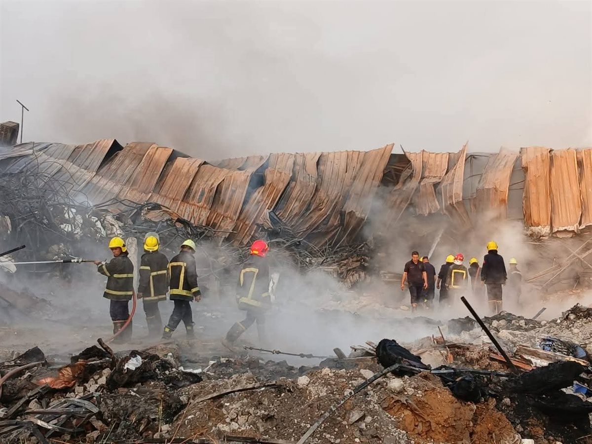 حريق ضخم بمصنع احذية بالخانكة، فيتو 