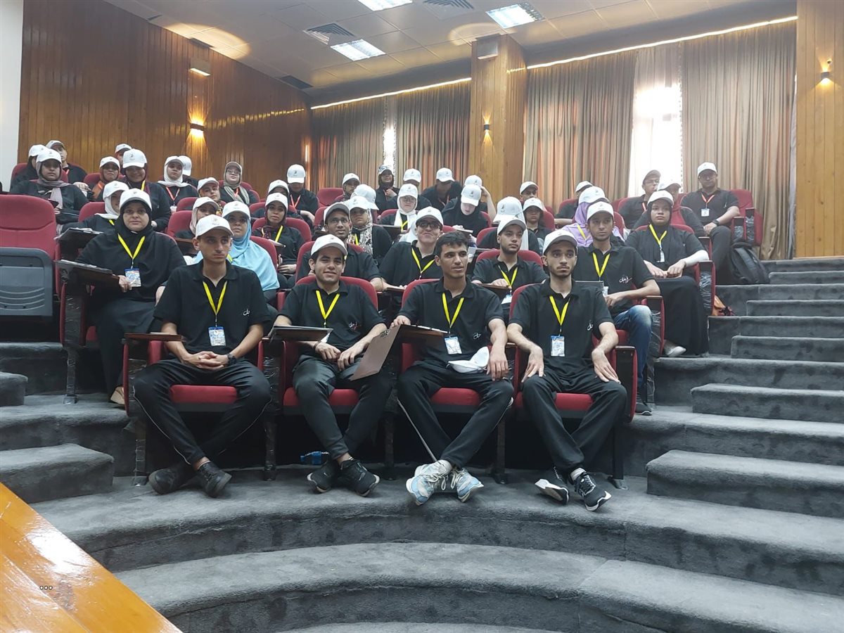 معسكر قادة المستقبل