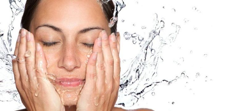 غسول طبيعي للبشرة