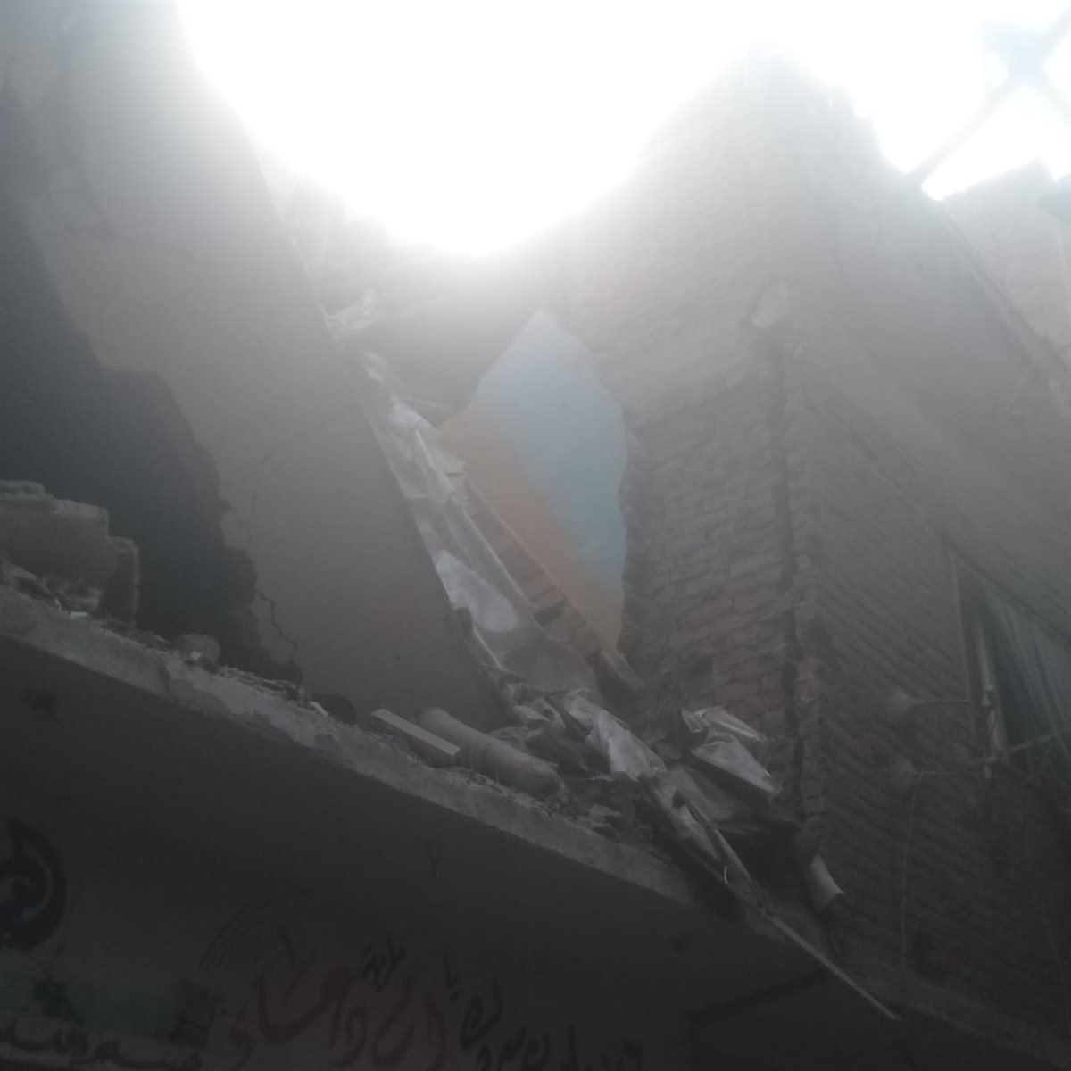 انهيار أحد المنازل وتصدع اخرين بالقليوبية،فيو