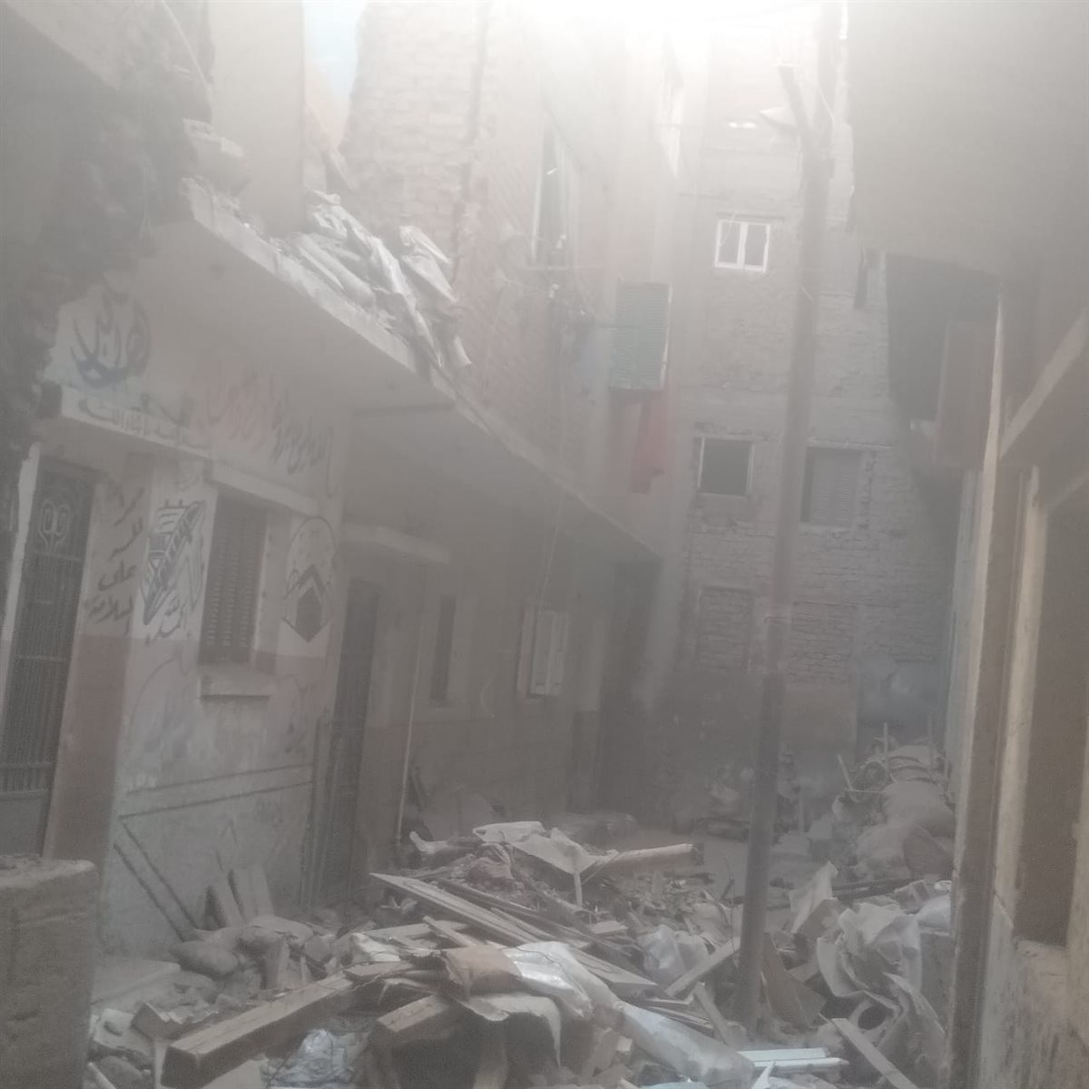 انهيار أحد المنازل وتصدع اخرين بالقليوبية،فيو