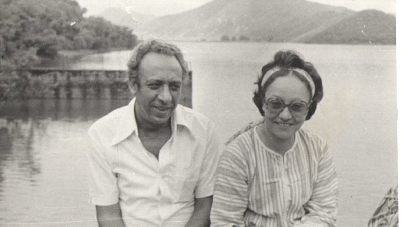 صلاح عبد الصبور وزوجته سميحة غالب