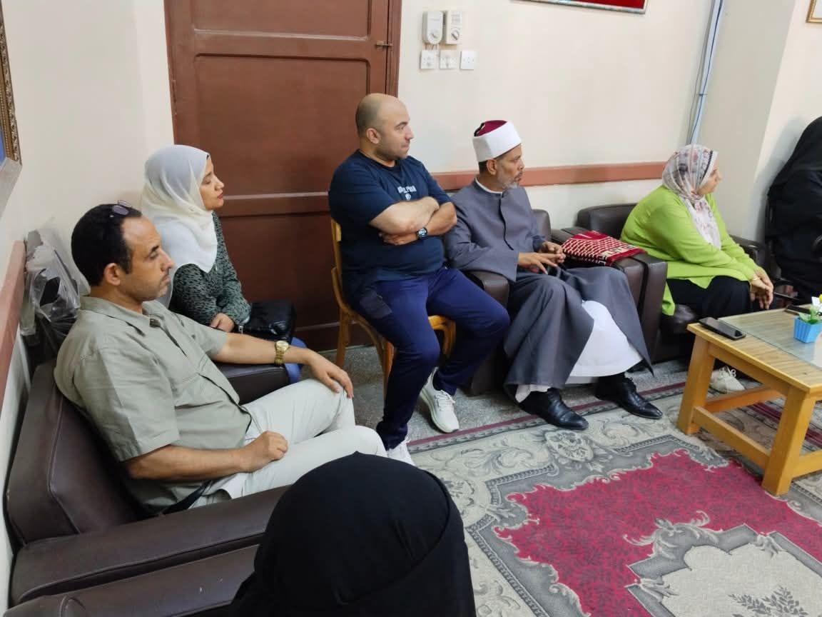 جانب من الاجتماع، فيتو