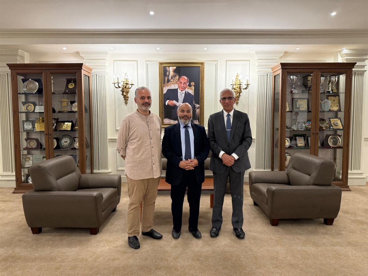 السفير الليبي في الجامعة البريطانية