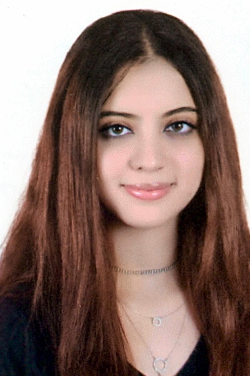 الطالبة سلوى خالد