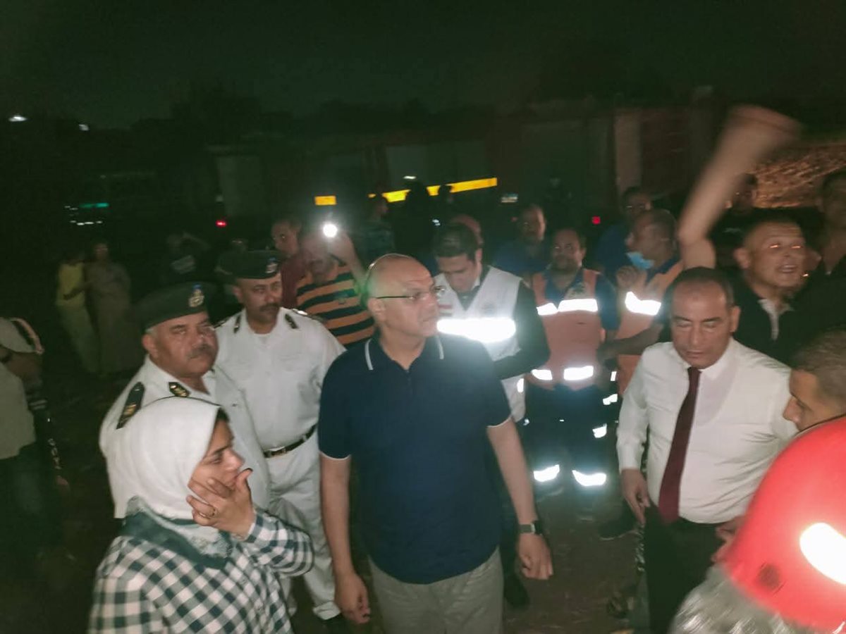 محافظ القليوبية ينتقل لموقع حريق مصنع البلاستيك، فيتو