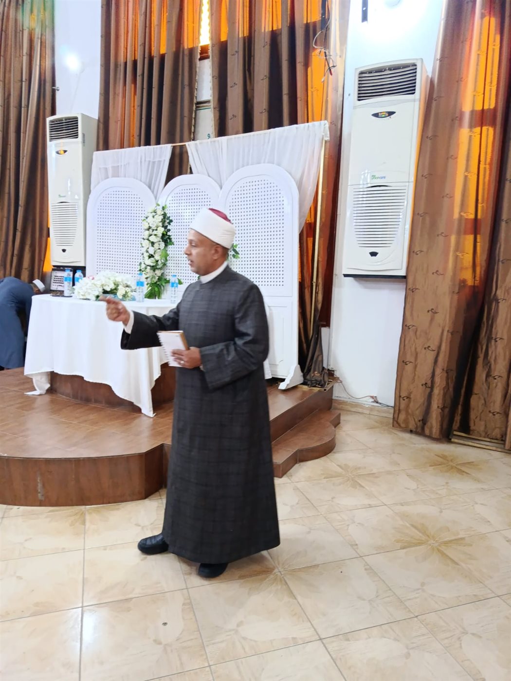 جانب من الاجتماع، فيتو