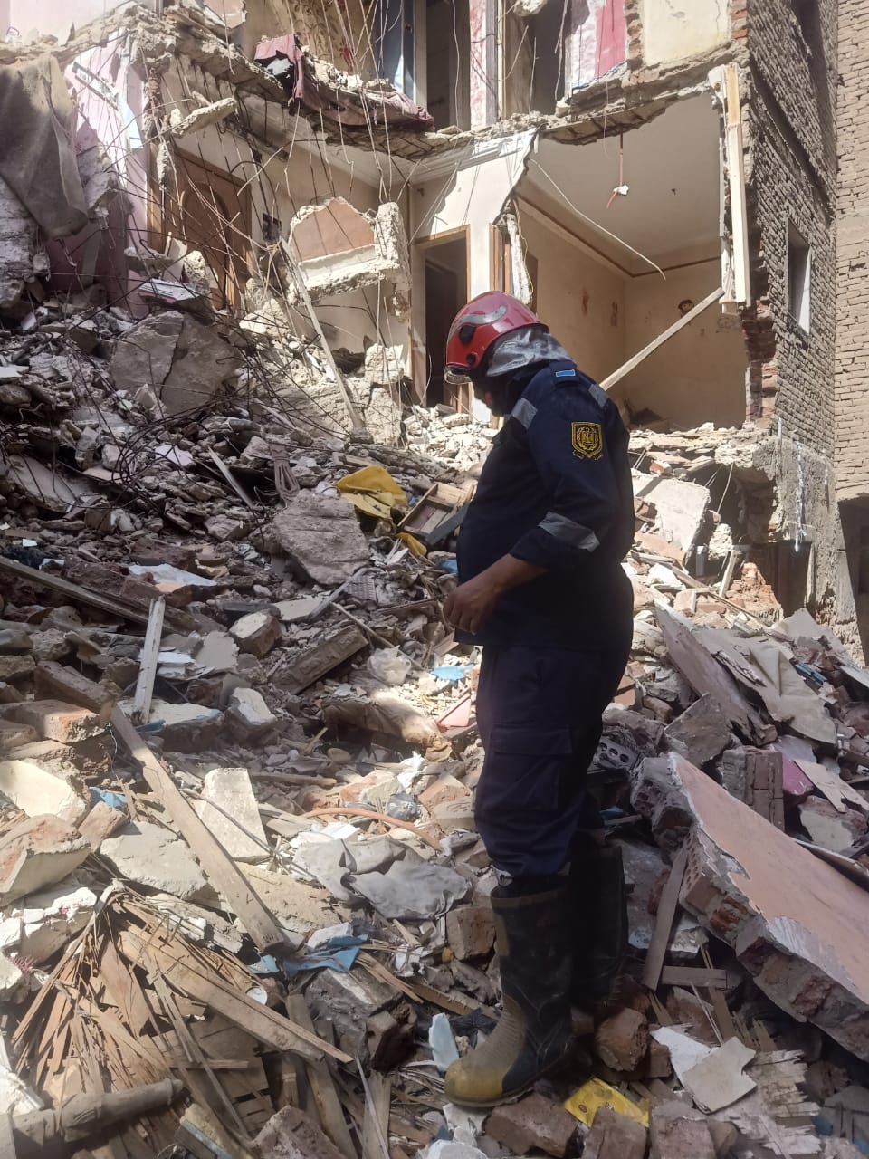 انهيار عقار بعين شمس