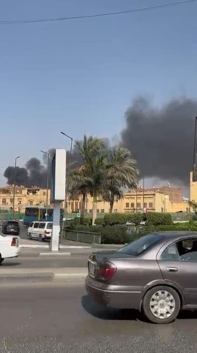 حريق مخزن مواسير بلاستيك في بولاق أبو العلا