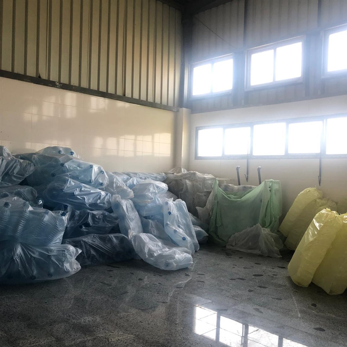 ضبط مصنع مياه غير مرخص ببنها القليوبية،،فيتو