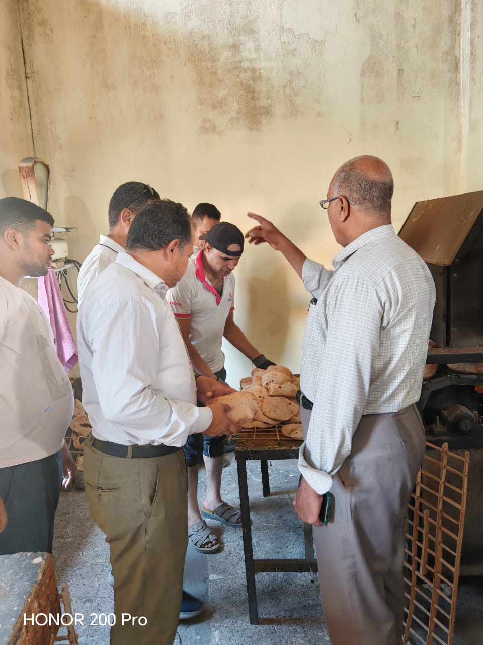 جانب من الحملات التموينية، فيتو