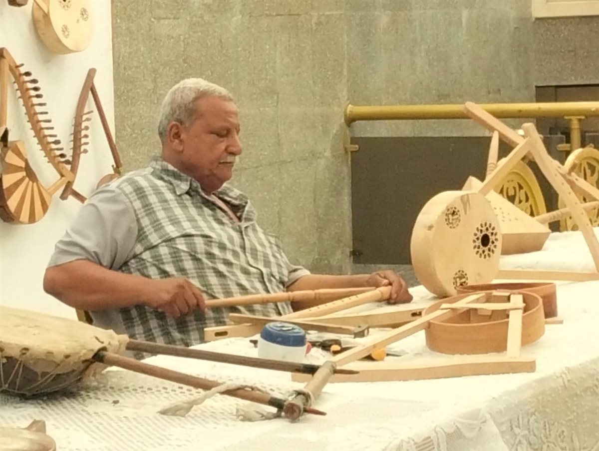 جانب من المعرض والورشة، فيتو