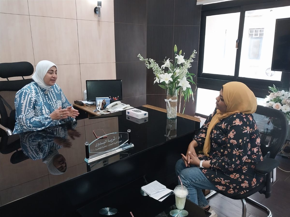 عميد إعلام القاهرة مع محرر فيتو