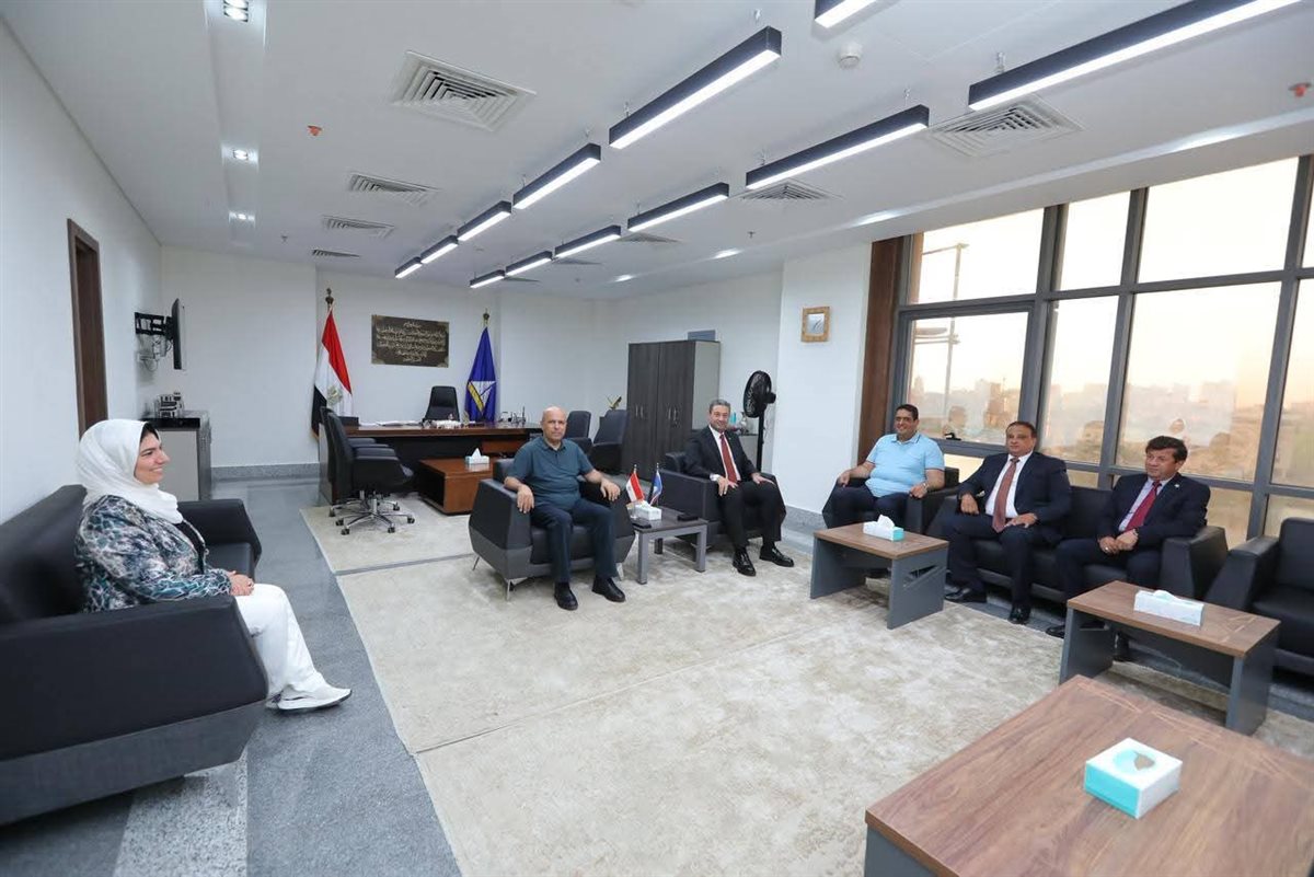 محافظ دمياط يستقبل نواب الشيوخ &nbsp;.. ڤيتو