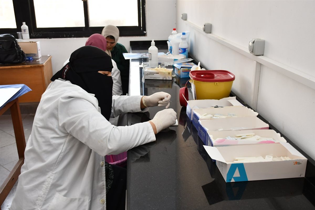 جانب من الكشف على الطلاب، فيتو