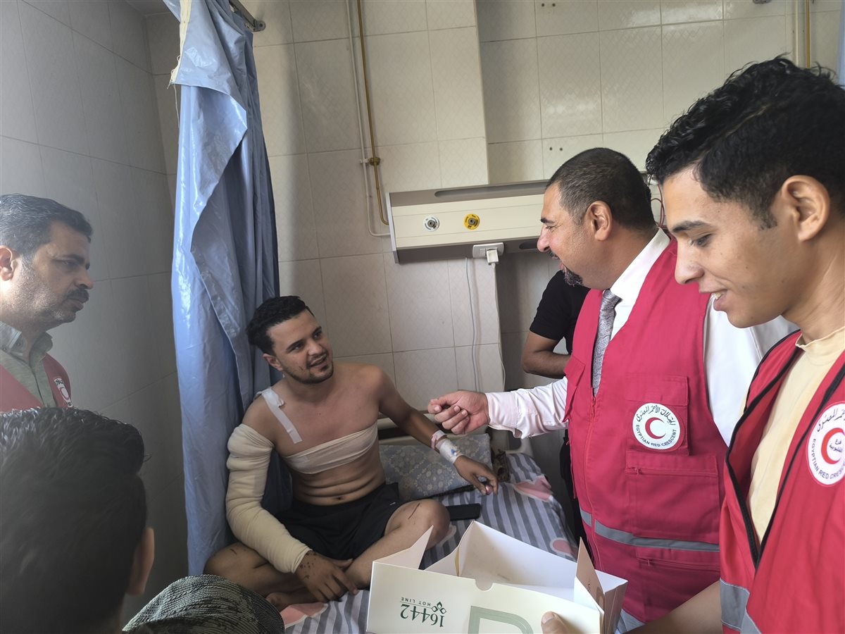 الهلال الاحمر يقدم الدعم لمصاب حريق بنها،فيتو