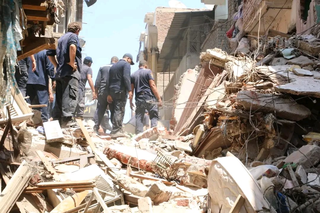 موقع انهيار عقار سكني بالزقازيق،فيتو