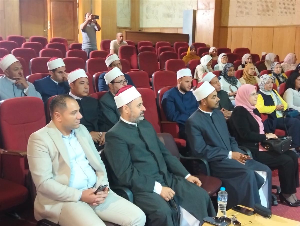 جانب من فعاليات الندوة، فيتو