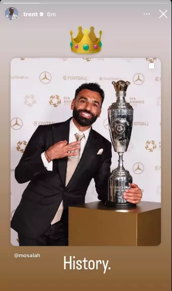 أرنولد يحتفل بفوز محمد صلاح بلاعب العام في إنجلترا