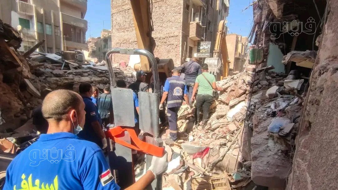 إنهيار عقار سكني بالزقازيق،فيتو