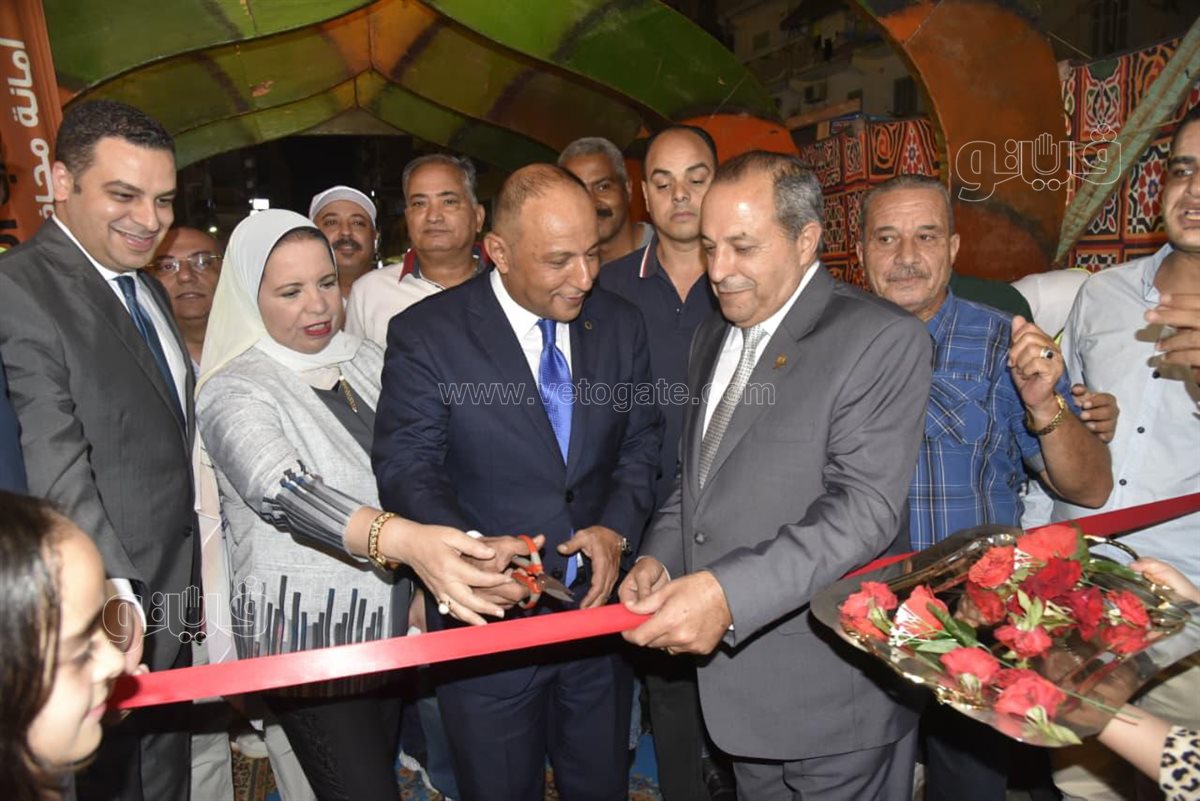 محافظ بورسعيد يتفقد معرض اهلا مدارس، فيتو