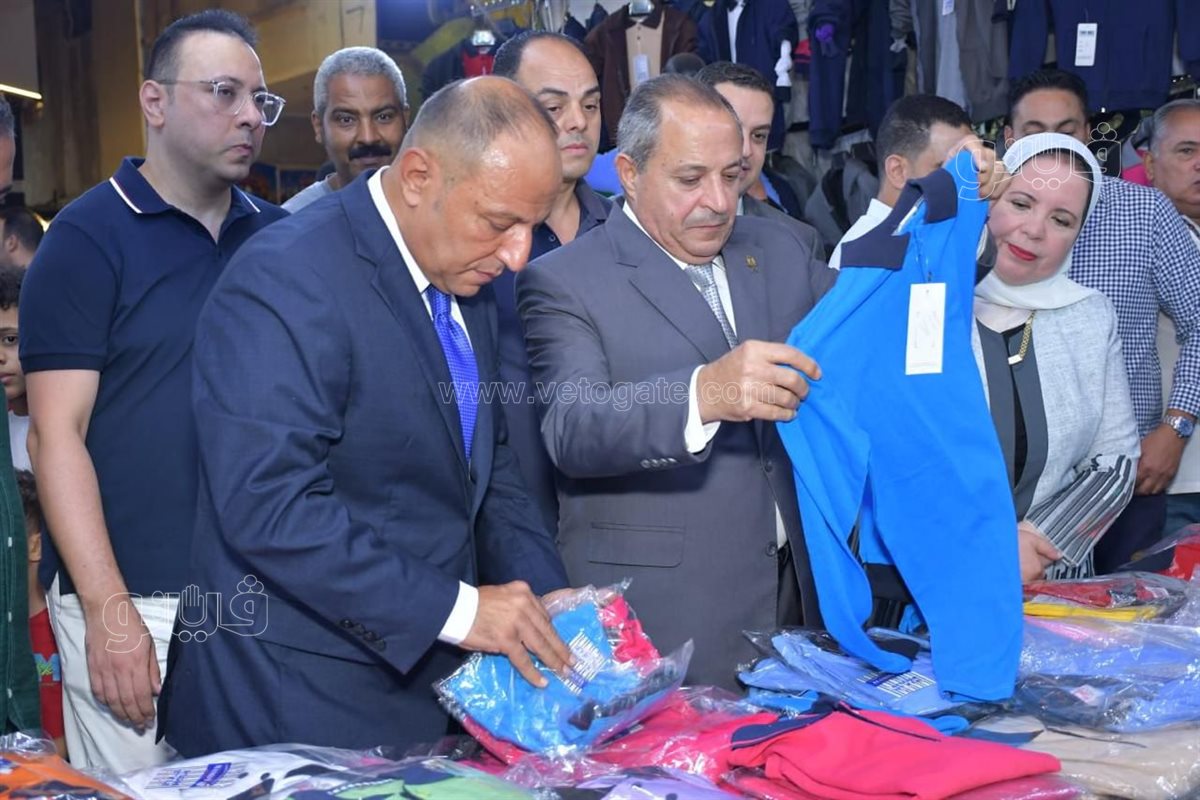 محافظ بورسعيد يتفقد معرض اهلا مدارس، فيتو