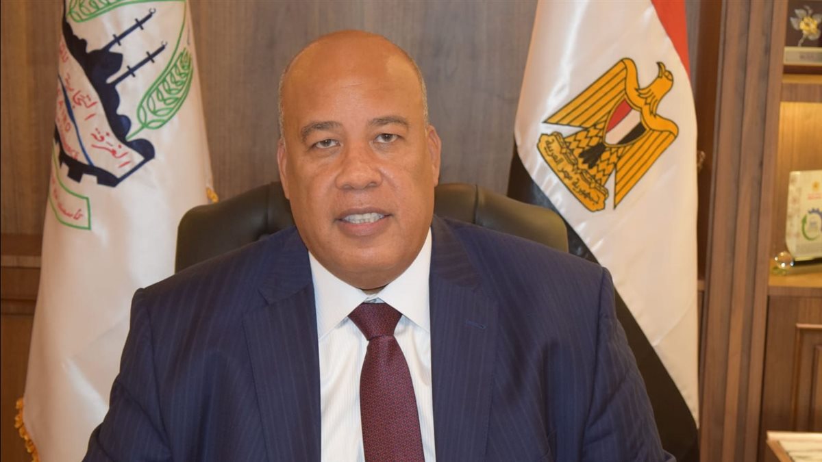 <strong>أيمن العشري</strong>