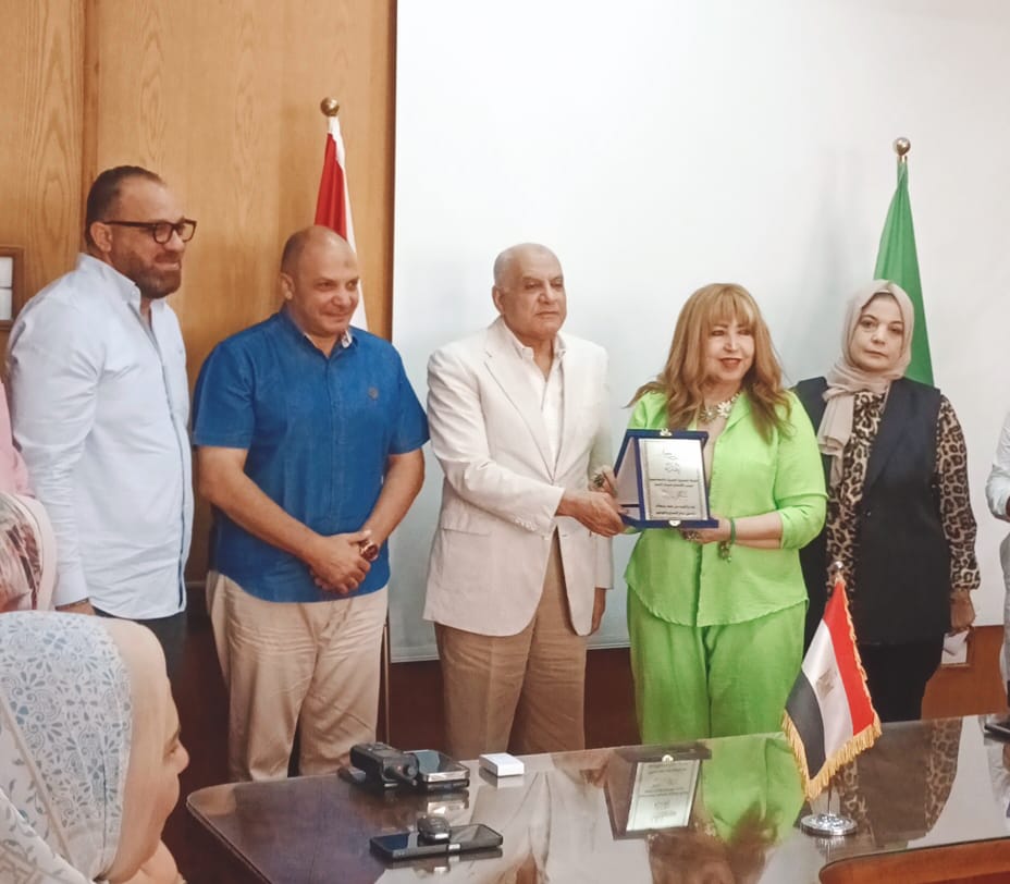 جانب من التكريم، فيتو