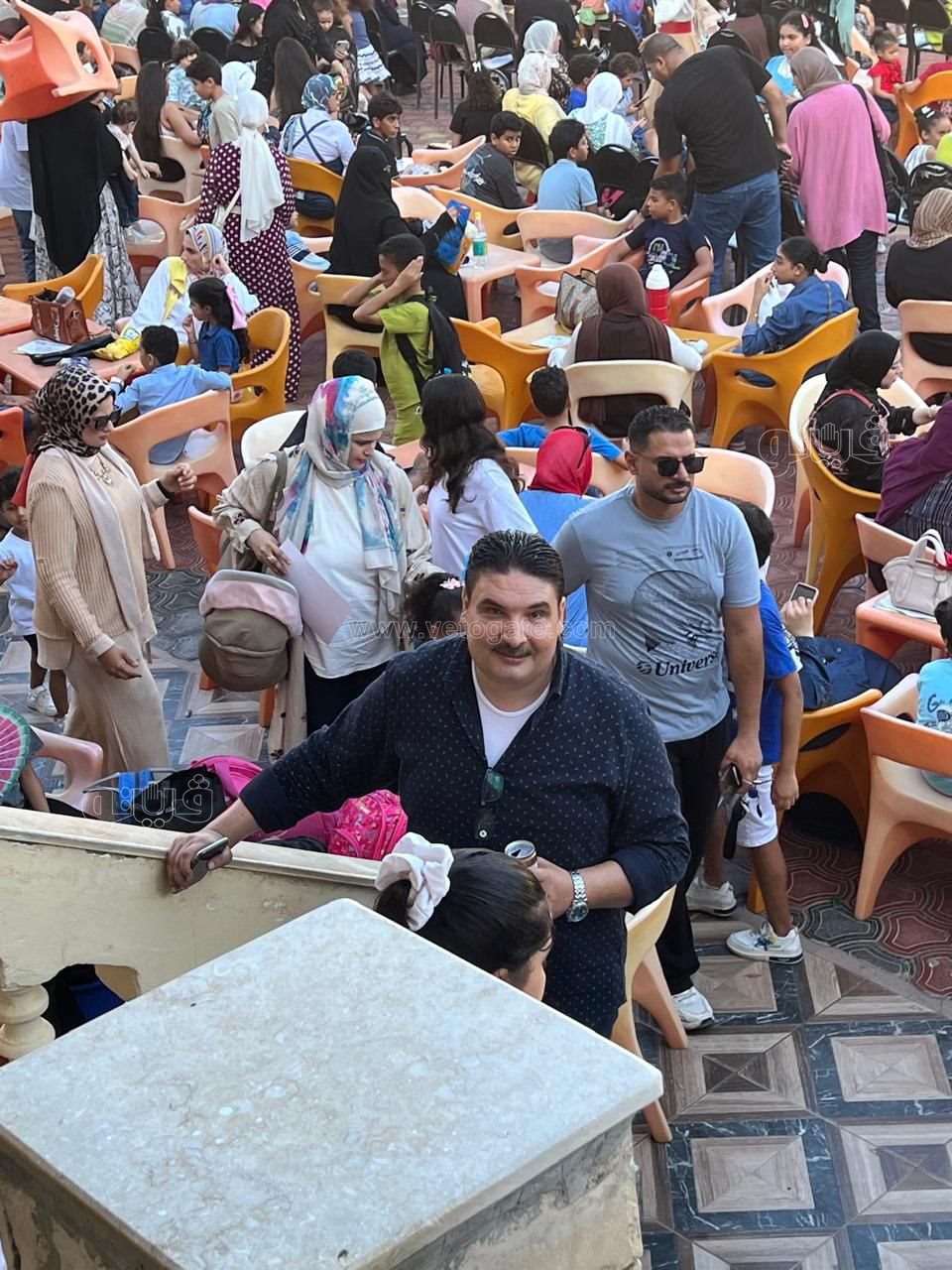 حفل نادي السلام البحري، فيتو