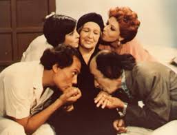 ماما امينة فى المسرح