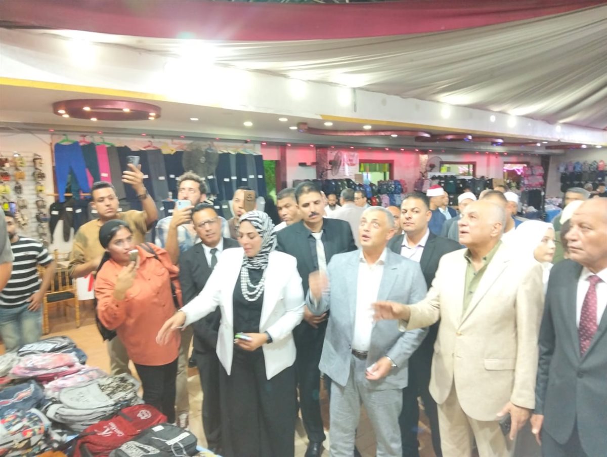 جانب من افتتاح المعرض، فيتو