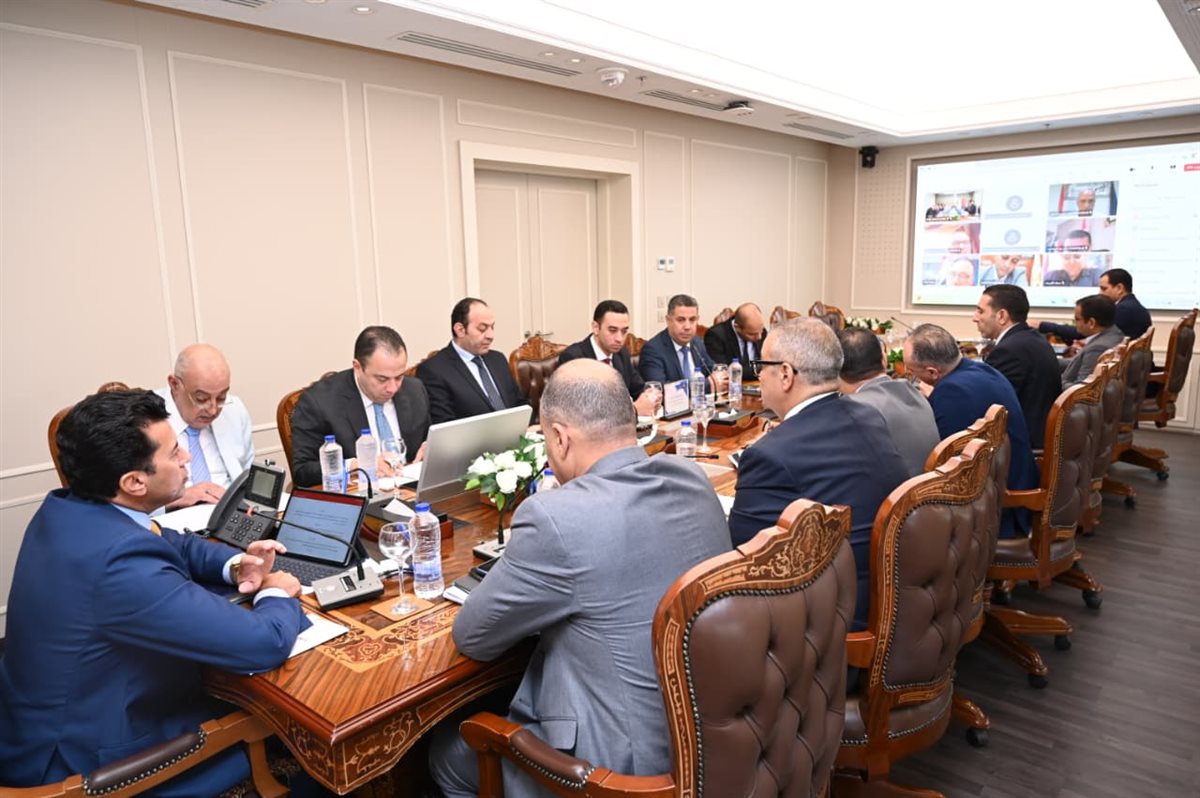 أشرف صبحي يبدأ أولى خطوات تطبيق قانون الرياضة الجديد