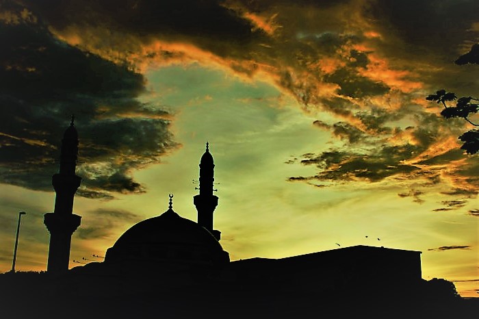 استقبال القبلة شرط من شروط صحة الصلاة، فيتو