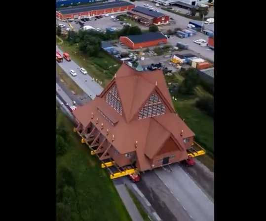 نقل كنيسة كيرونا لمسافة 5 كيلو متر بعيدًا عن موقعها، فيتو