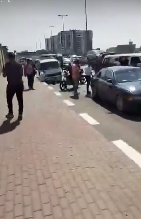 تصادم 3 سيارات بمحور جوزيف تيتو بالقاهرة