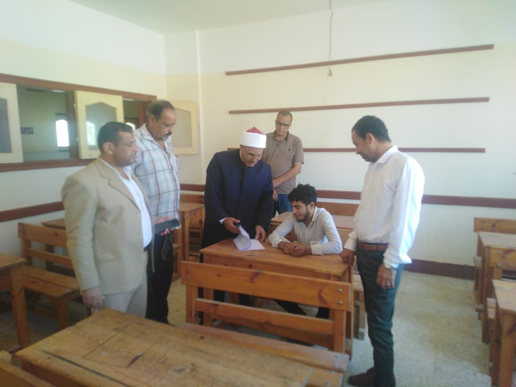 جانب من جولة رئيس الإدارة المركزية لمنطقة الإسماعيلية الأزهرية بالقنطرة شرق، فيتو