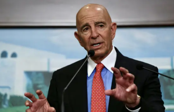 توماس براك يهين الصحفيين في القصر الجمهوري بلبنان، فيتو