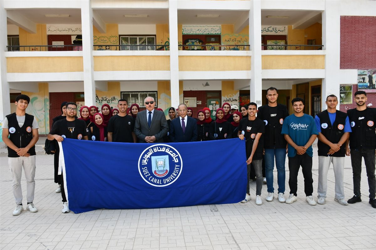 رئيس جامعة القناة يدلى بصوته، فيتو