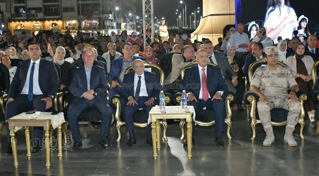 محافظ بورسعيد يكرم الطلاب الاوائل، فيتو 