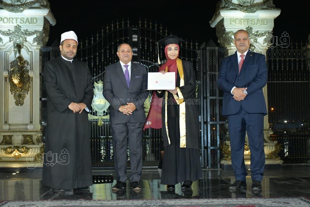 محافظ بورسعيد يكرم الطلاب الاوائل، فيتو 