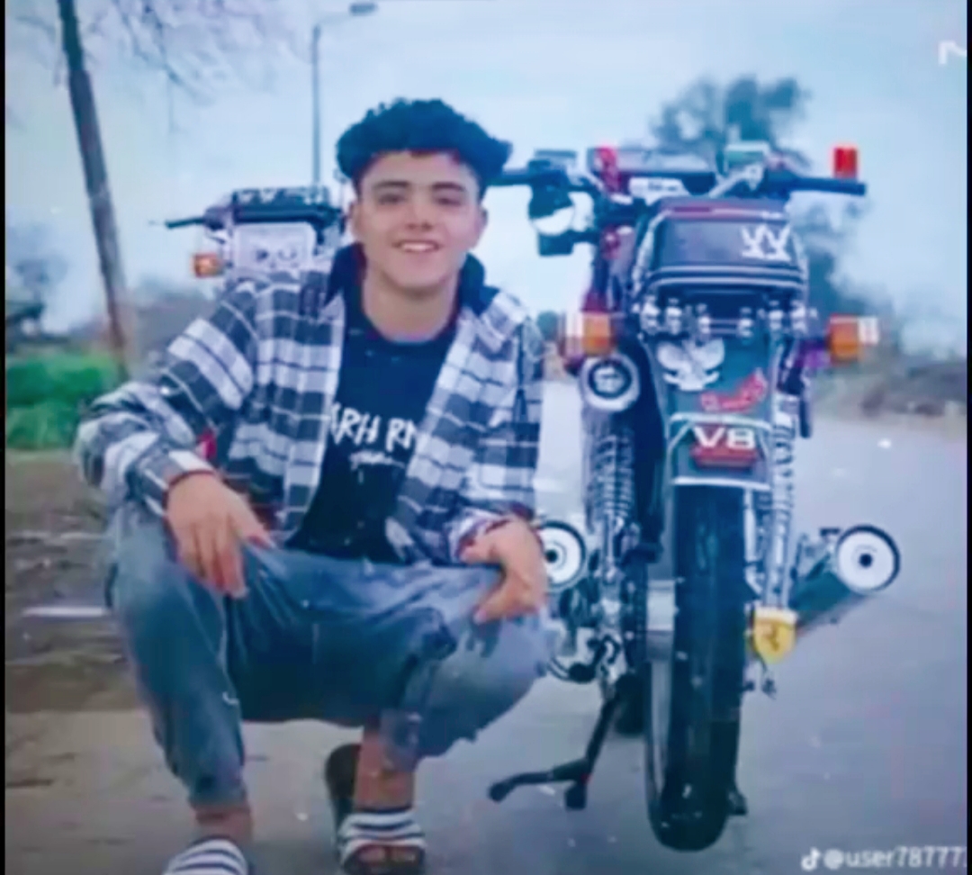 صورة الشاب المتوفي