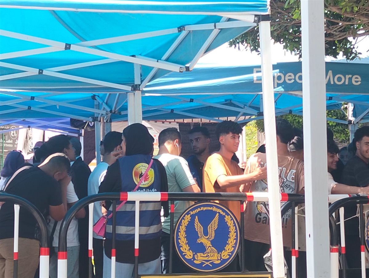 جانب من توافد الناخبين، فيتو