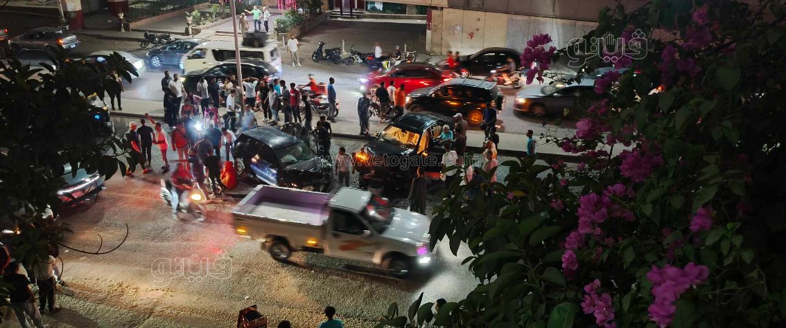  تصادم مروع بين سيارتين بكورنيش المعادي (1)