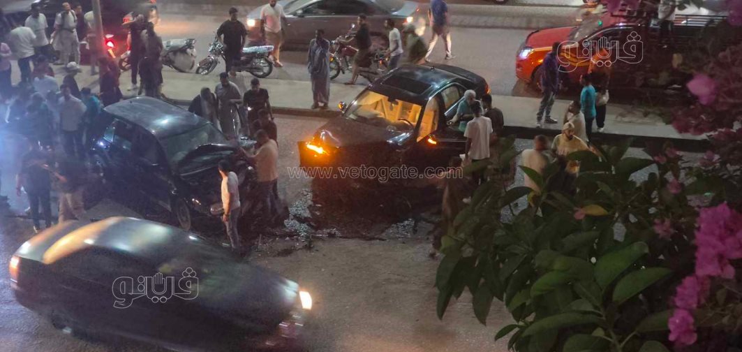  تصادم مروع بين سيارتين بكورنيش المعادي (3)